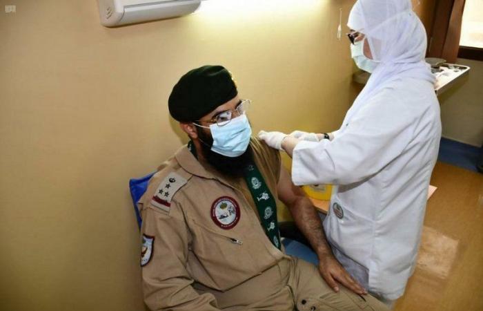 وزارة الدفاع تدشن عدداً من مراكز التطعيم ضد كورونا بمناطق المملكة
