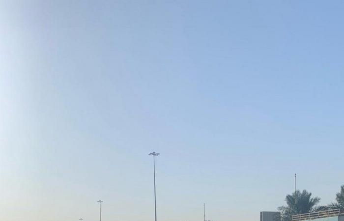 شاهد من الرياض.. الدقة في تنظيم حركة السير بالدائري الشرقي والجنوبي أبطالها رجال المرور