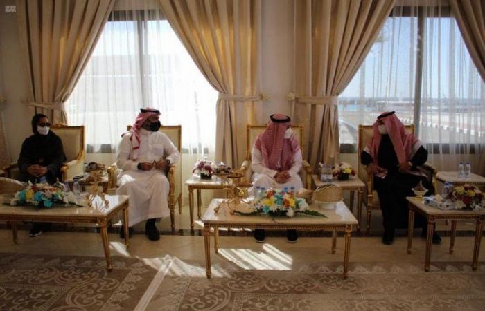 محافظ أملج يبحث اختيار المحافظة واجهة سياحية بـ"صيف السعودية"