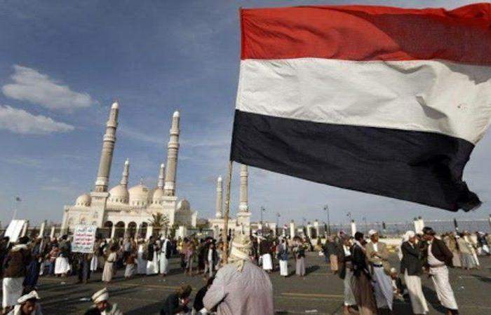 اليمن يرحّب بالعقوبات الأمريكية على اثنين من القيادات العسكرية الحوثية
