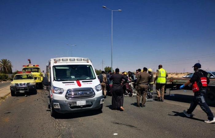 وفاة وأربع إصابات في حادث تصادم بين مركبتين شمال الطائف