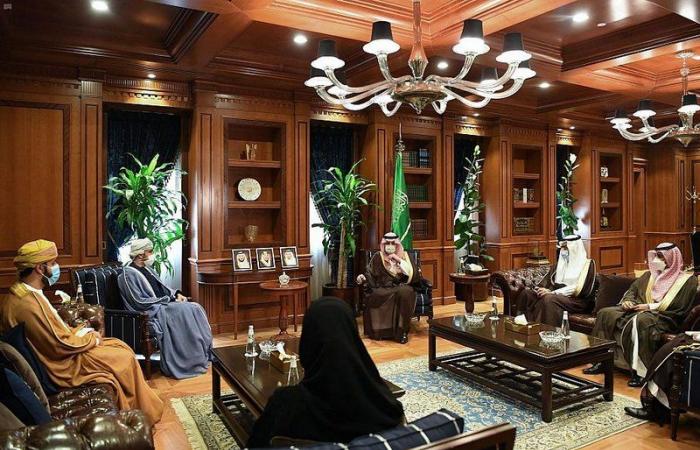 "الجبير" يستقبل سفير سلطنة عمان ويستعرض العلاقات الثنائية