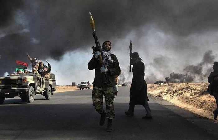 "نار تحت الرماد" على ظهر دبابة.. إرهابيون بمناصب أمن واقتصاد ليبيا!