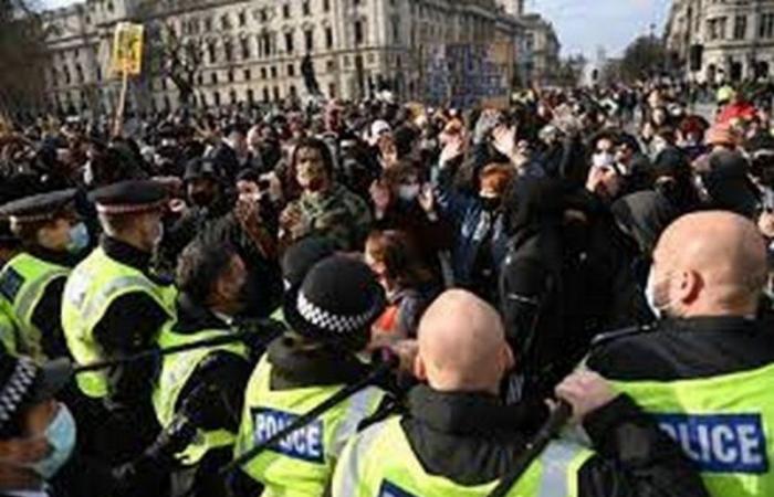 بريطانيا تعتقل 107 متظاهرين خلال احتجاج على زيادة سلطات الشرطة
