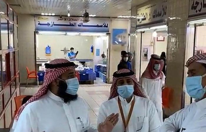 مهازل في سوق "عود الرياض": لحوم على الأرض.. وذبائح في ثلاجات متعطلة