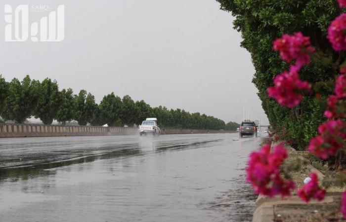 بالصور.. هطول أمطار على شمال الطائف