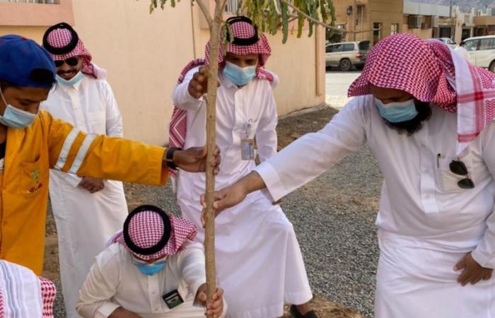 نجران.. فرع الشؤون الإسلامية ينظم برنامجاً مشتركاً للتشجير