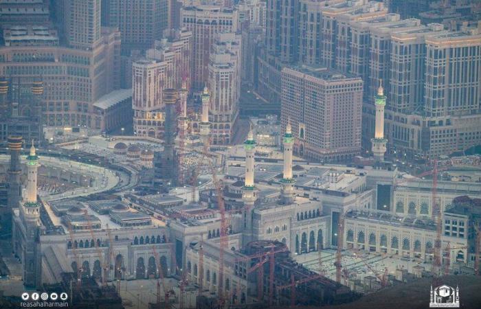 رئاسة الحرمين ترصد لقطات جوية للمسجد الحرام وما يشهده من عمليات بناء وتشييد