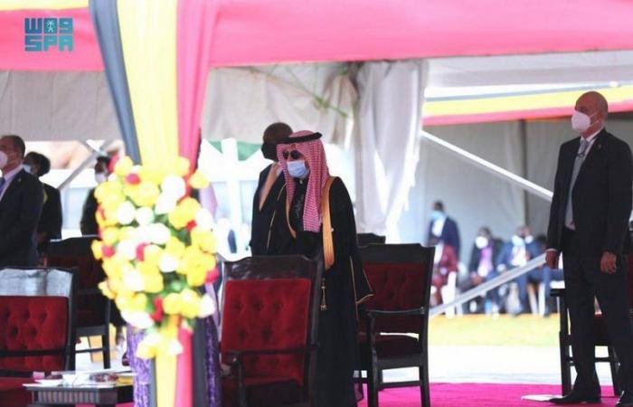 نيابةً عن الملك.. "قطان" يشارك في مراسم تنصيب رئيس أوغندا