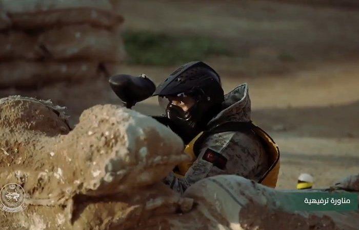 بالفيديو .. "الحرس" يجمع مرابطين بأبنائهم في مشاهد حرب حقيقية