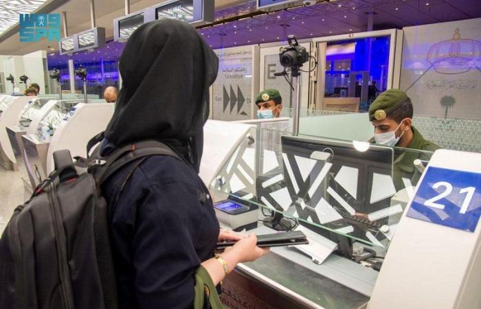 جدة.. مطار الملك عبدالعزيز الدولي يشهد انطلاق الرحلات الدولية (صور)