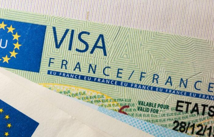 فرنسا تستأنف إصدار التأشيرات من السعودية.. والحدود ما زالت مغلقة