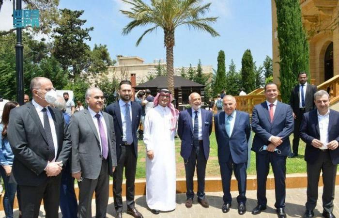 وفود رسمية وشعبية لبنانية تزور سفير المملكة لدى لبنان مستنكرة ما تضمنته تصريحات الوزير شربل