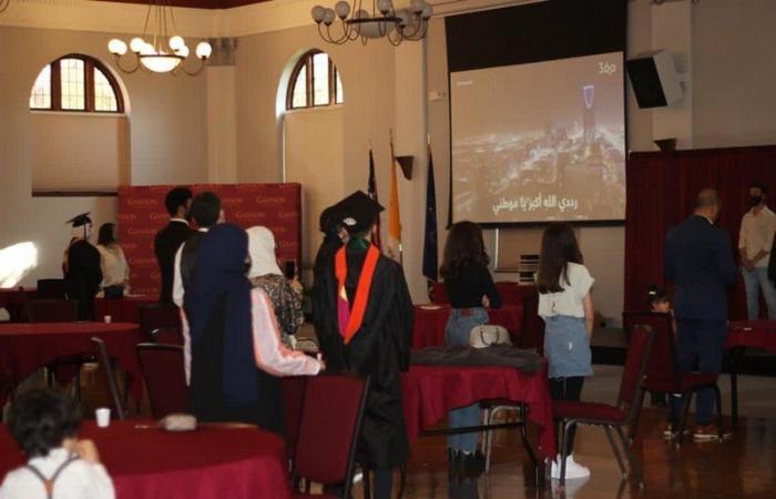 من أمريكا .. النادي السعودي بجامعة "جانون" يقيم حفل تخرج ومعايدة للمبتعثين