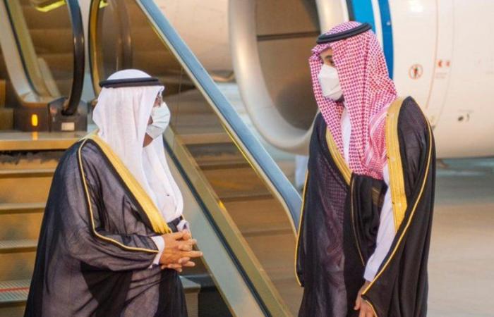 محمد بن سلمان يستقبل ولي العهد بدولة الكويت لدى وصوله الرياض