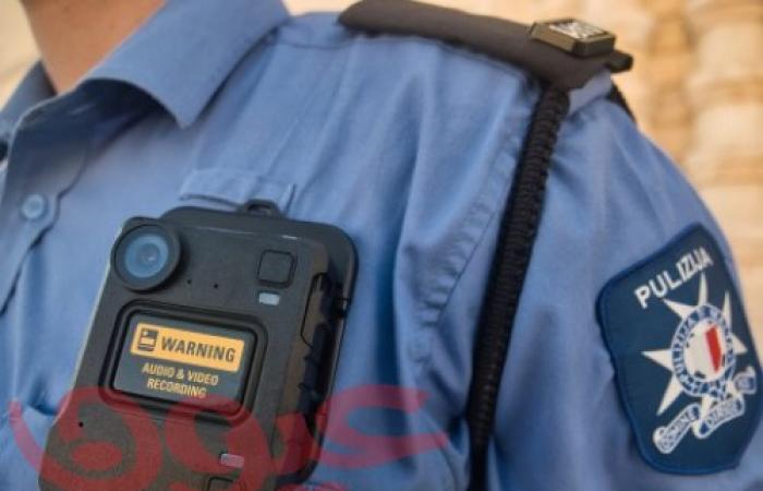 شرطة مالطا تنشر كاميرات موتورولا سوليوشنز القابلة للارتداء للاستخدام من قبل جميع عناصر الشرطة في الخطوط الأمامية