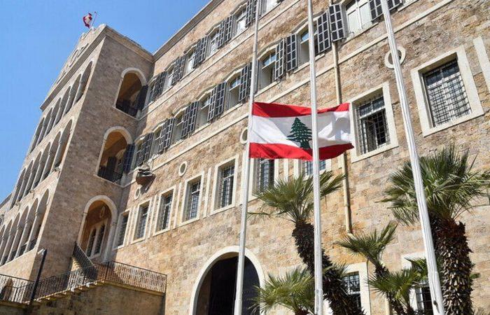 بسبب انقطاع الإنترنت.. لبنان يواجه شبح العزلة عن العالم