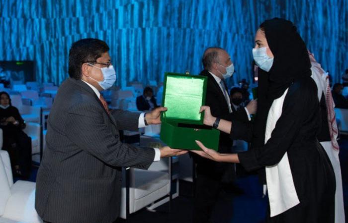 أكثر من 60 دبلوماسيًّا يزورون معرض مشروعات مكة الرقمي