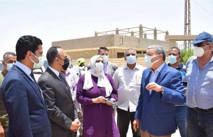 محافظ المنيا يتابع تنفيذ مشروعات المرحلة الأولى من مبادرة حياة كريمة بقرية الوفاء