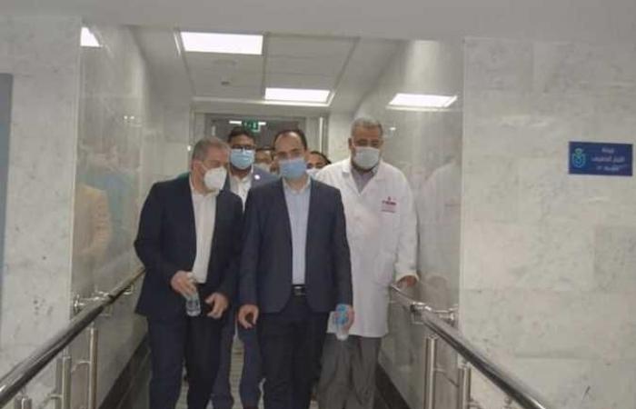 رئيس «الرعاية الصحية» يتابع استعدادات مبادرة «نرعاك فى مصر» بالأقصر
