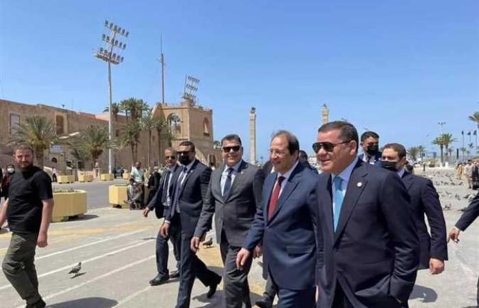 شاهد.. رئيس المخابرات المصرية عباس كامل يتجول في العاصمة الليبية طرابلس