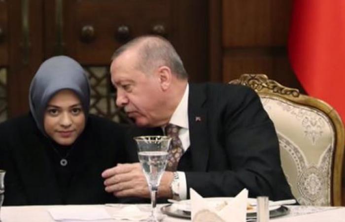 تعرف على الفتاة الأردنية التي تصدرت المشهد في قمة أردوغان وبايدن ..  صور