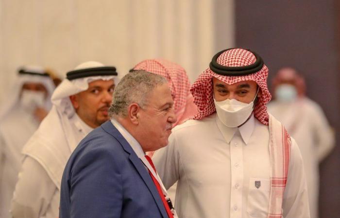 الفيصل رئيساً للاتحاد العربي وأبو ريدة والمهندي نائبان