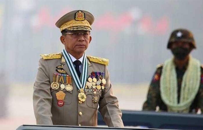 رئيس المجلس العسكري بميانمار يزور روسيا في ثاني رحلة خارجية منذ الانقلاب