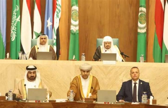 رئيس مجلس الشورى السعودي يتسلم وسام التميز العربي