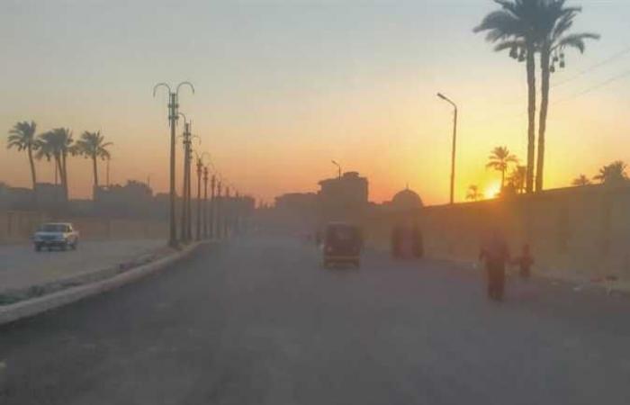 رصف طريق ميت رهينة السياحي بالبدرشين (صور)