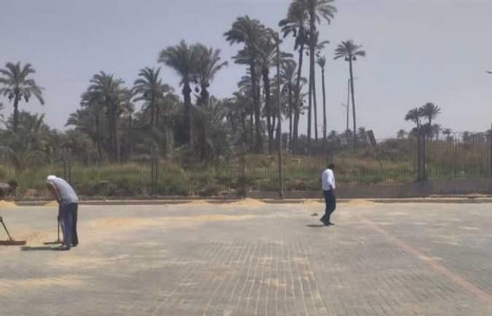 رصف طريق ميت رهينة السياحي بالبدرشين (صور)