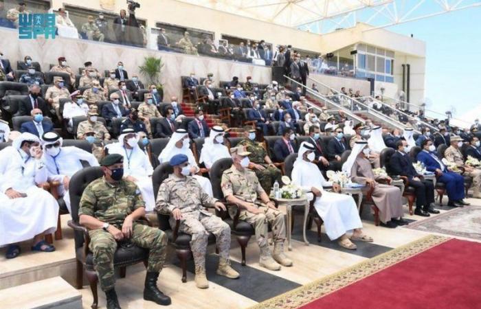رئيس هيئة الأركان يشارك في افتتاح قاعدة 3 يوليو البحرية بمصر