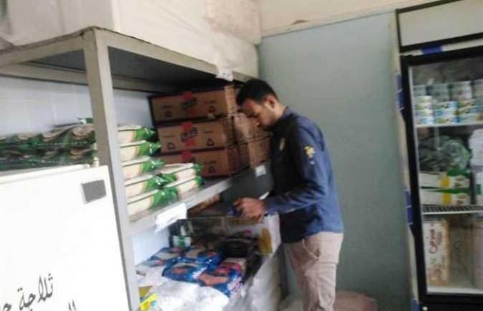 ضبط مواد غذائية فاسدة في حملات تفتيشية بمدينة القرين بالشرقية