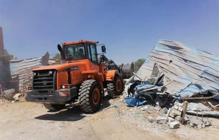رفع 37 طن مخلفات في حملة نظافة بمدينة وقرى إسنا يالأقصر