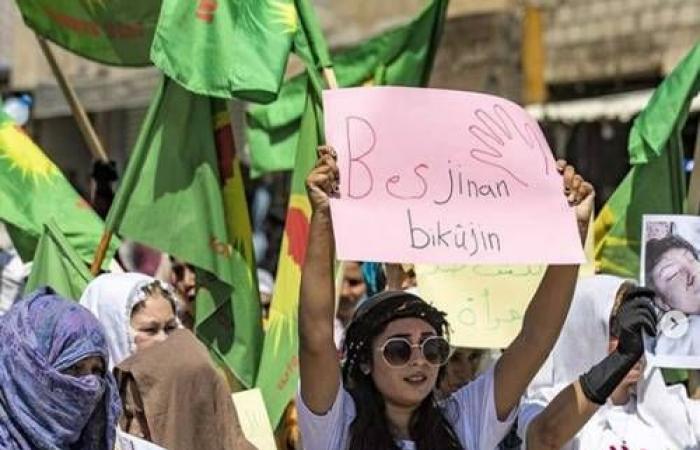 مقتل فتاتين خلال أيام باسم "الشرف".. نساء الحسكة يتظاهرن لنبذ العنف ضد المرأة"