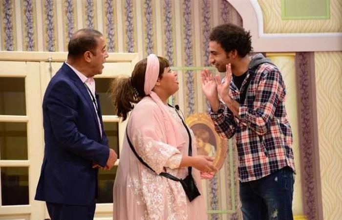 عرض «كلام كبار» لأشرف عبدالباقي ضمن عروض «مسرح مصر» غدًا (صور)