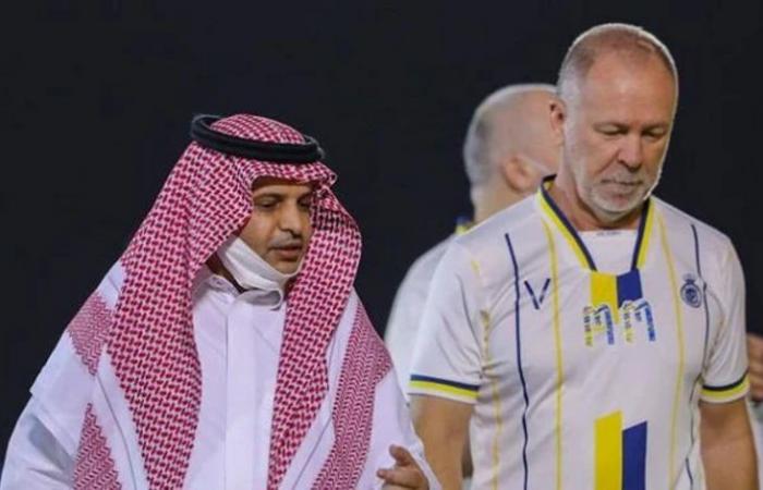 المدرب و"بيتروس" أول الواصلين لمقر معسكر النصر في بلغاريا