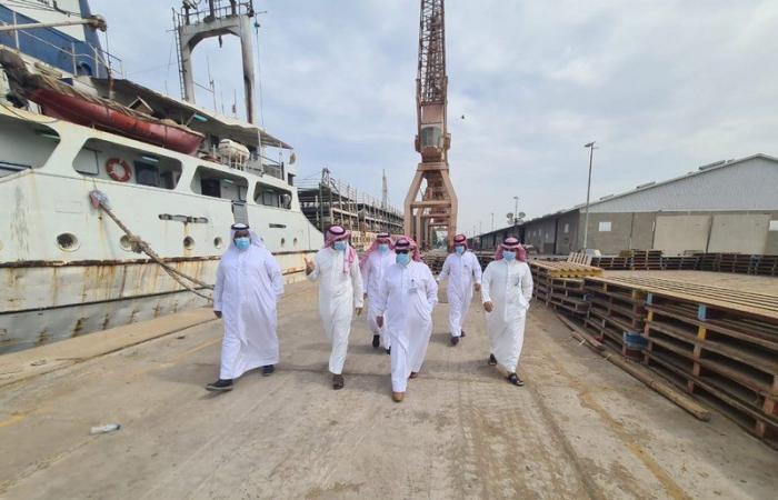 "الغامدي" يتفقّد محجر ومختبر البيئة بميناء جدة الإسلامي ويطّلع على جاهزيته