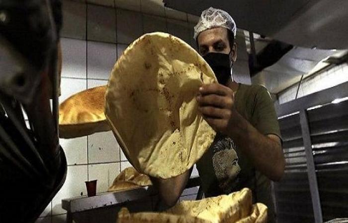 ارتفاع جديد بسعر الخبز في لبنان.. ومحتجون غاضبون في الشارع