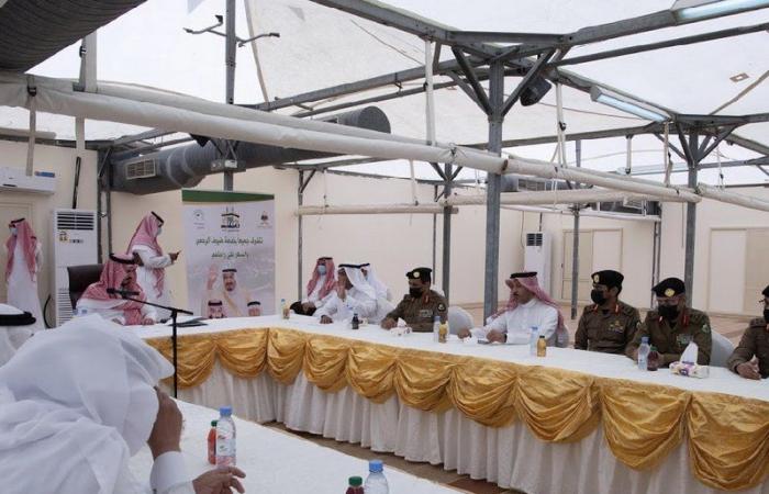 نائب أمير مكة يقف على استعدادات الجهات للحج ويستعرض خطط القطاعات الأمنية