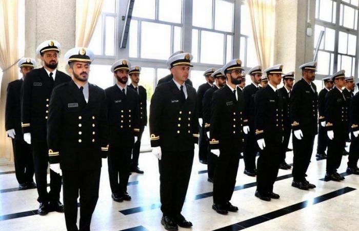 قائد مدارس القوات البحرية يحضر حفل تخرُّج الطلبة المبتعثين بفرنسا