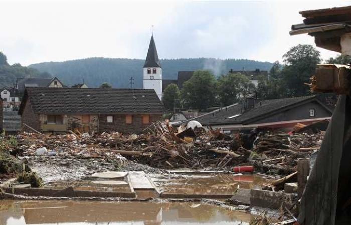 فيضانات أوروبا تخلف أكثر من 100 قتيل في ألمانيا