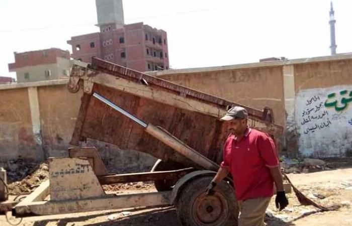 رئيس مدينة الحامول يتابع أعمال النظافة بالمركز