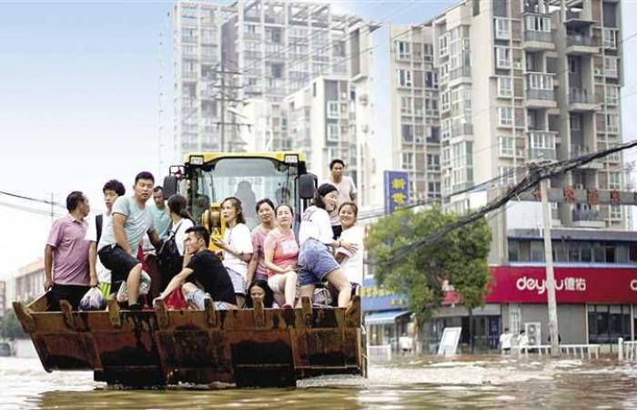 الفيضانات تضرب آسيا.. قتلى ومصابون وانهيارات أرضية