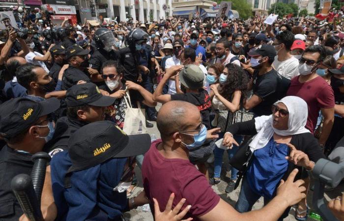 "النهضة" يدعو إلى حوار وطني لإخراج تونس من الأزمة