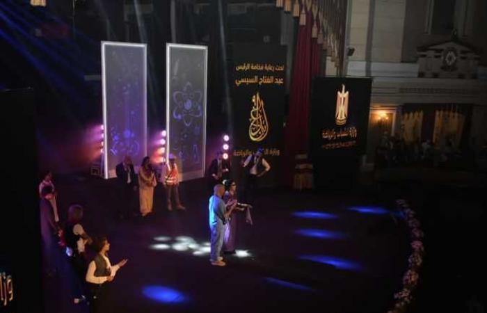 بالصور.. فوز جامعة القاهرة بـ14 جائزة في مهرجان إبداع 9 لشباب الجامعات