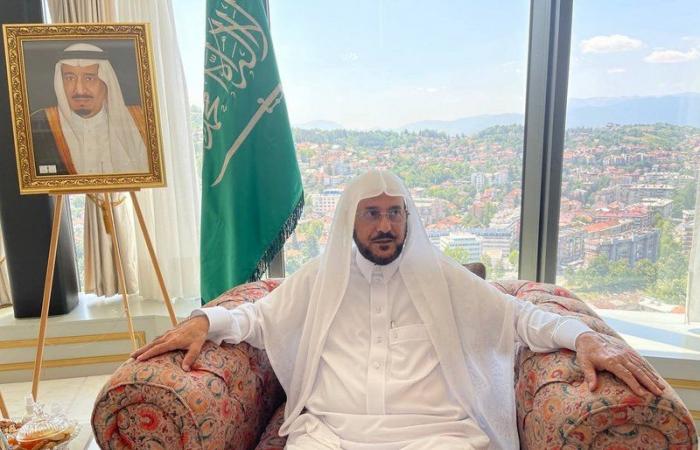 وزير الشؤون الإسلامية يُثني على جهود سفير خادم الحرمين في البوسنة
