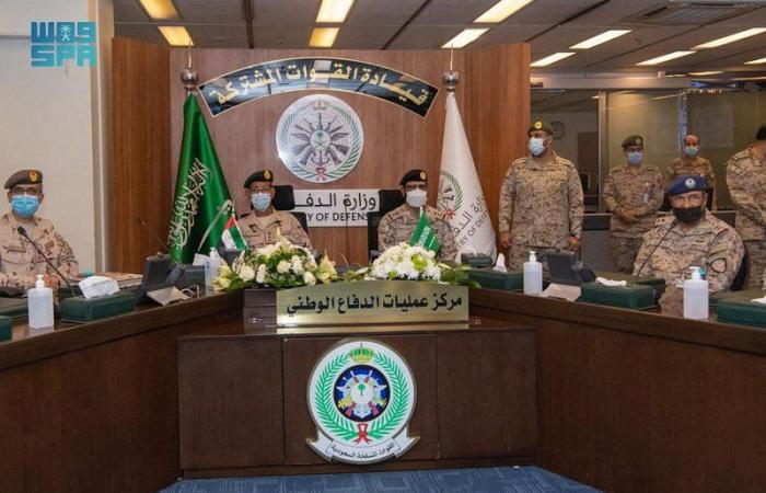 "الأزيمع" يلتقي رئيس أركان القوات المسلحة الإماراتي