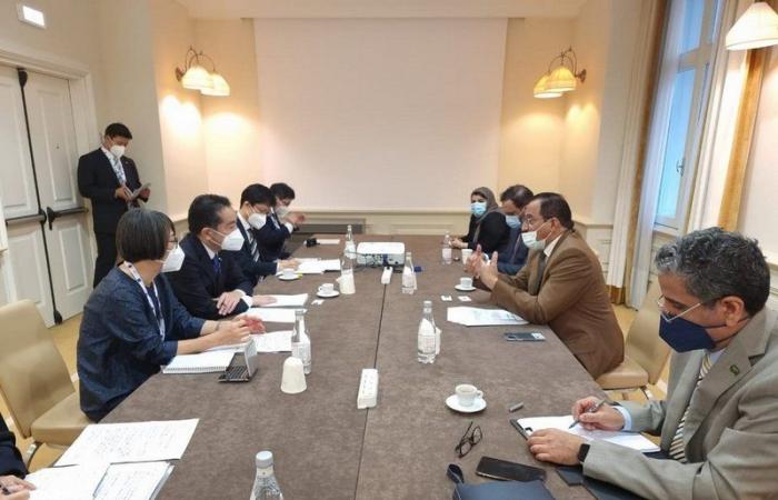 وزير التعليم يبحث مع وزير الدولة الياباني لسياسات العلوم تعزيز الأبحاث الجامعية المشتركة