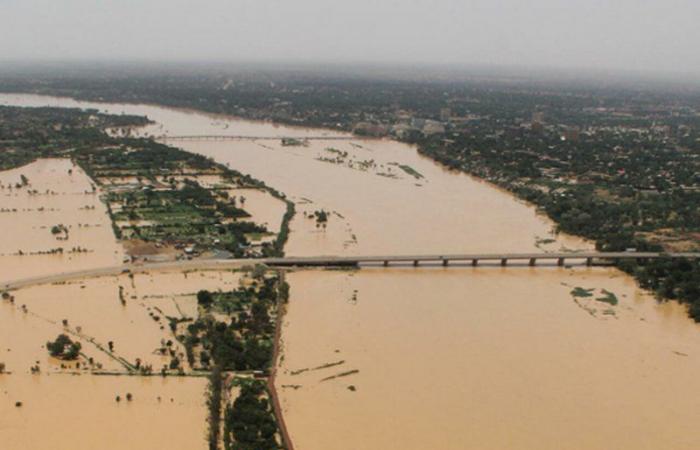 ارتفاع ضحايا الفيضانات التي تشهدها النيجر إلى 52 شخصاً
